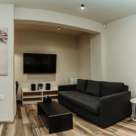 Blackhaus Family And Friends Deluxe Apartment Солун Екстериор снимка