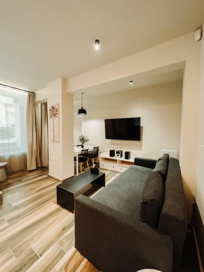 Blackhaus Family And Friends Deluxe Apartment Солун Екстериор снимка