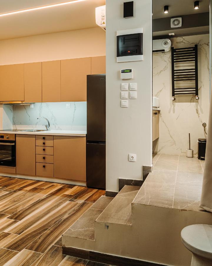 Blackhaus Family And Friends Deluxe Apartment Солун Екстериор снимка